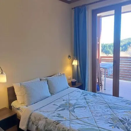 Aileen & George's Place Διαμέρισμα *