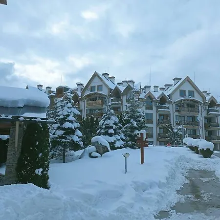 Апартаменты Aileen & George's Place *